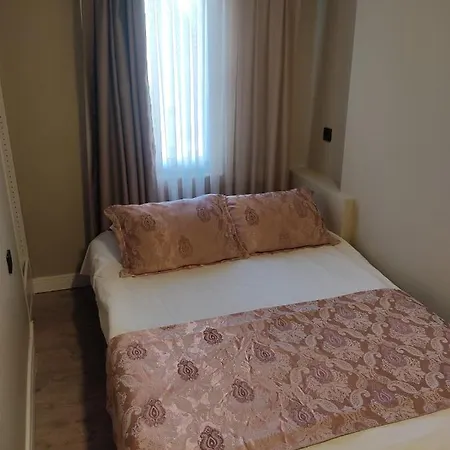 Hotel Basilica 2*