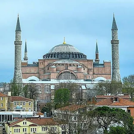 Hotel Basilica 2*